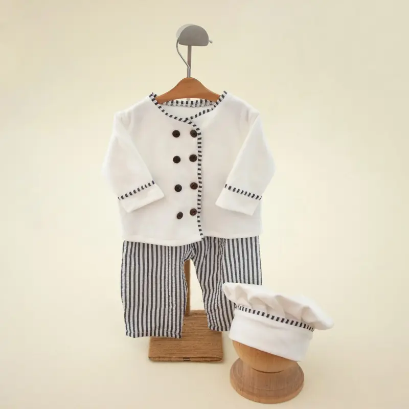 Baby Chef with Bread Decor Set - Newborn Photography Costume - Image 3